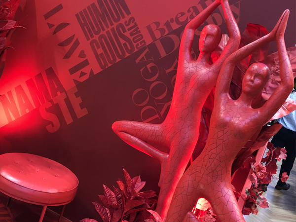 Lululemon experiential design, cultural brand positioning